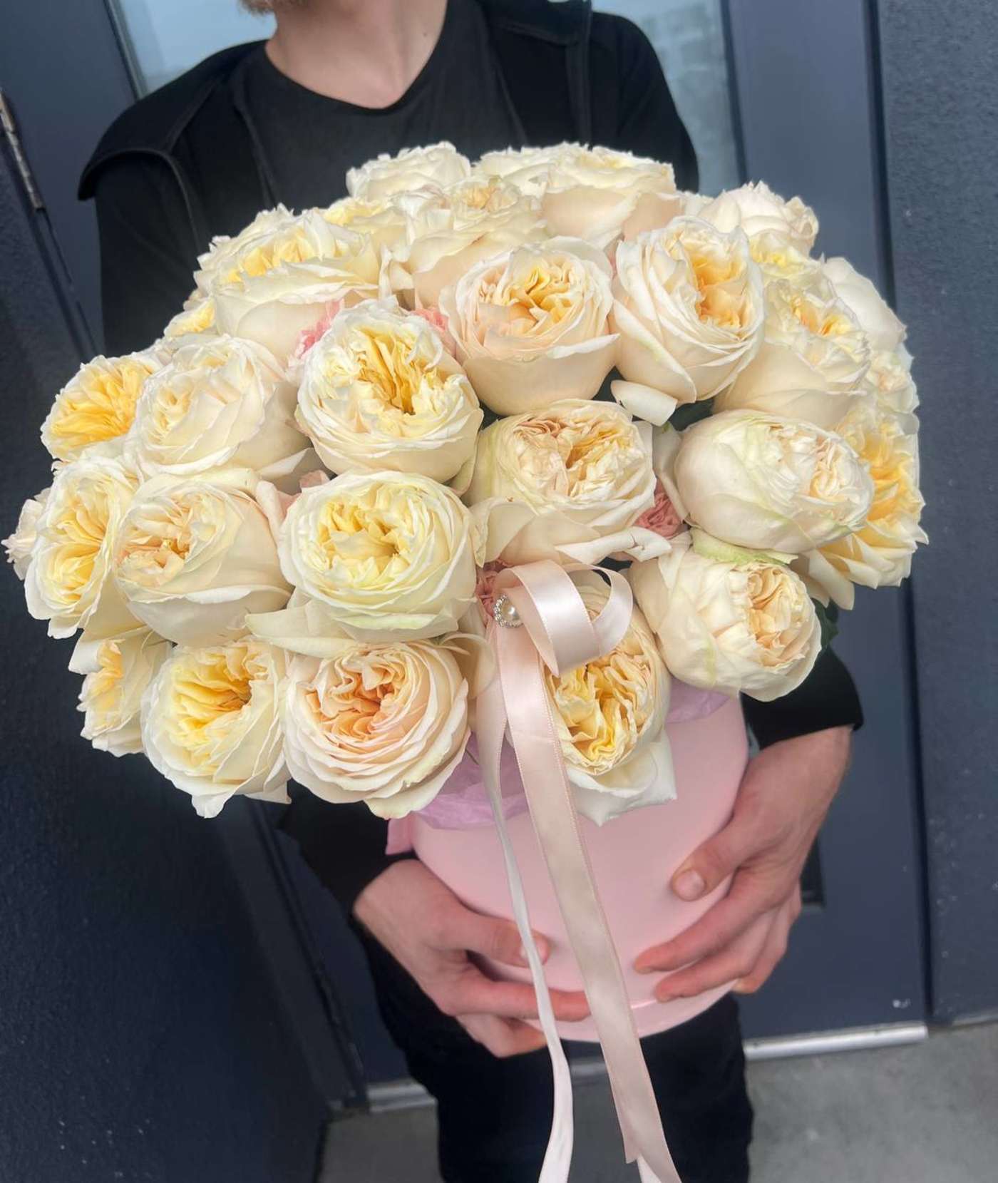 50 Garden Roses in a Box