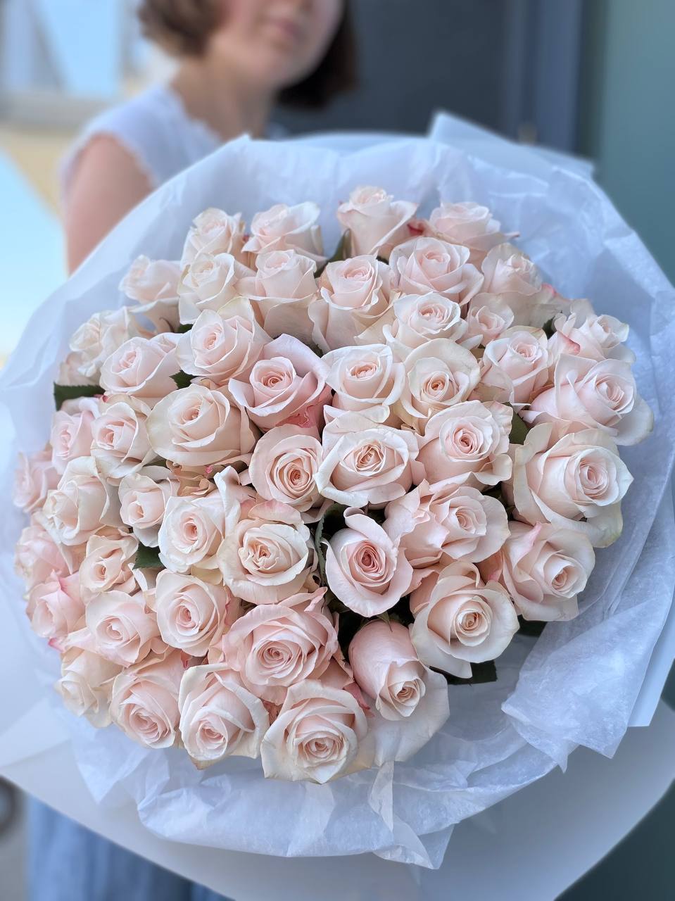 Champagne Blush 50 Roses