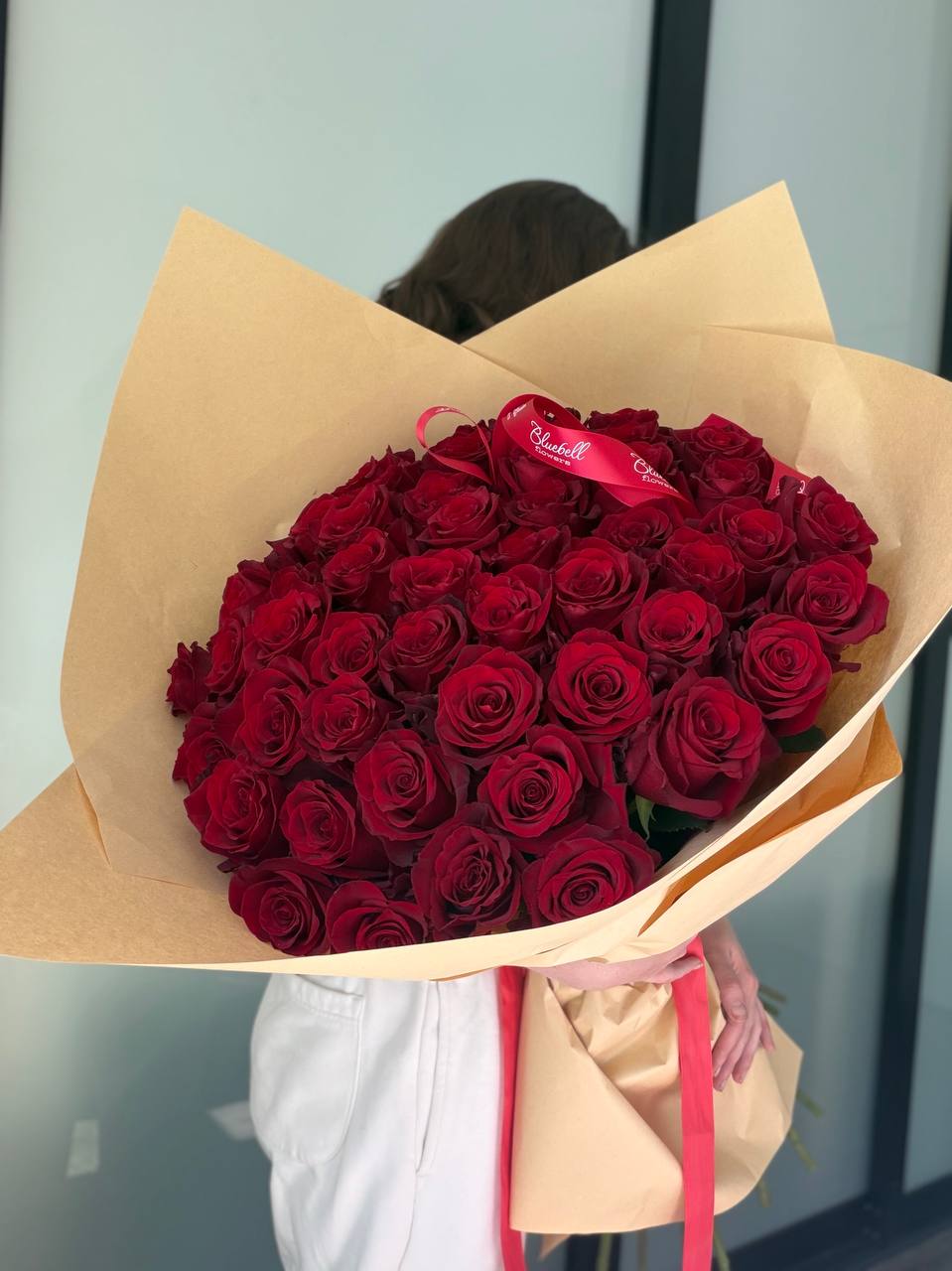 50 red roses